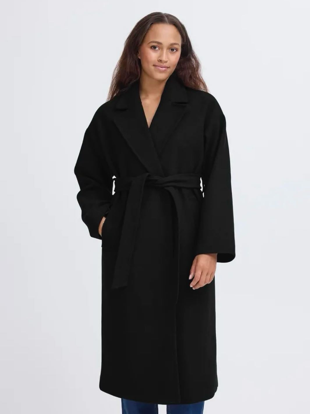 KÅPE IHJANNET BLACK