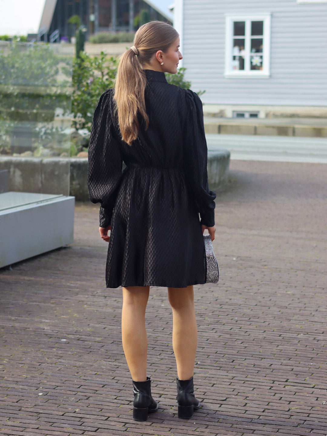 KJOLE HENRIKA BLACK