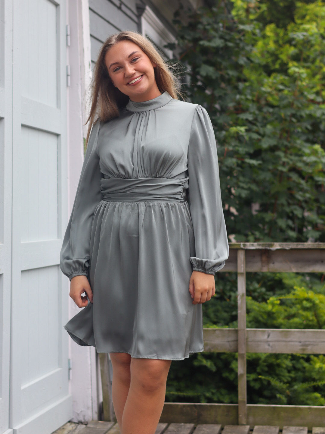 KJOLE ALIBA SATIN IVY GREEN