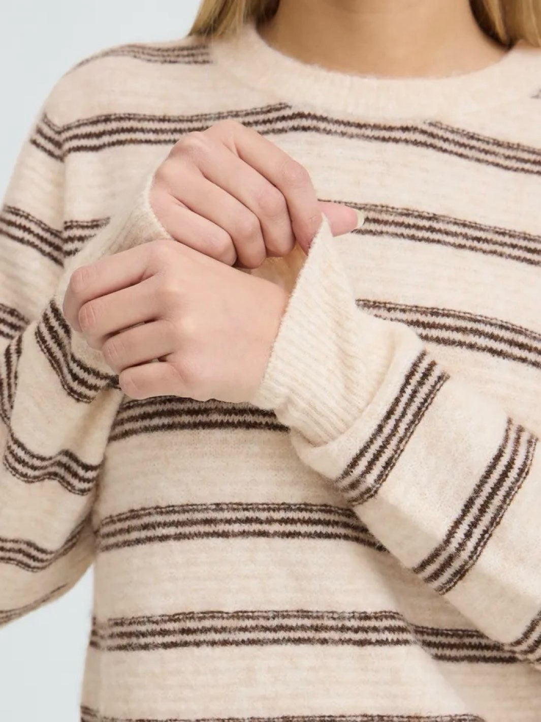 STRIKKEGENSER FRKENDRA OATMEAL STRIPE