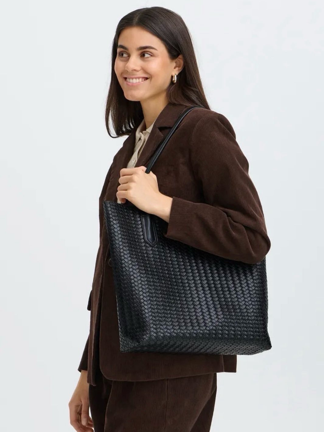 VESKE FRBRAIDA BLACK