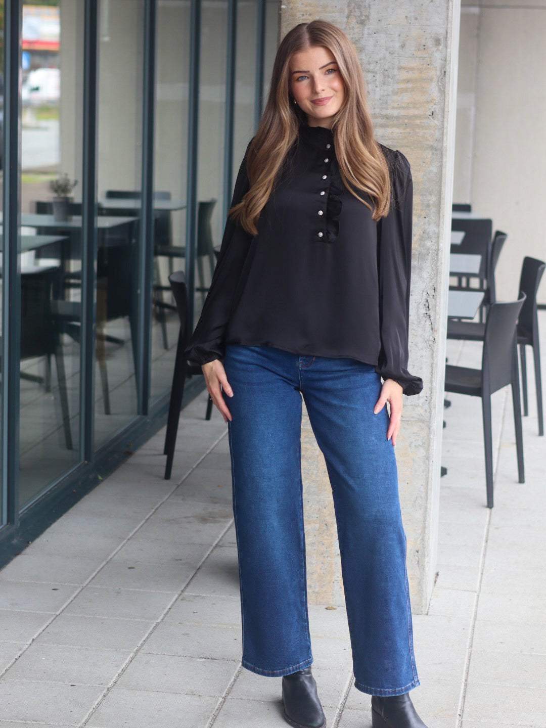 BLUSE VANDA SATIN BLACK