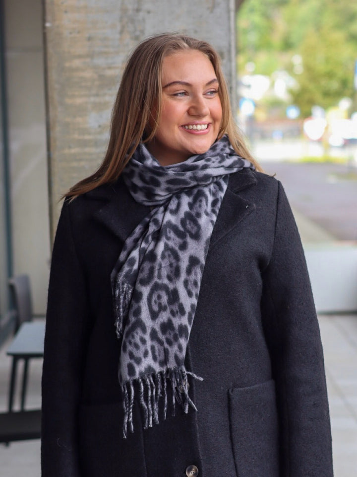 SKJERF LEOPARD SKJERF GRÅ
