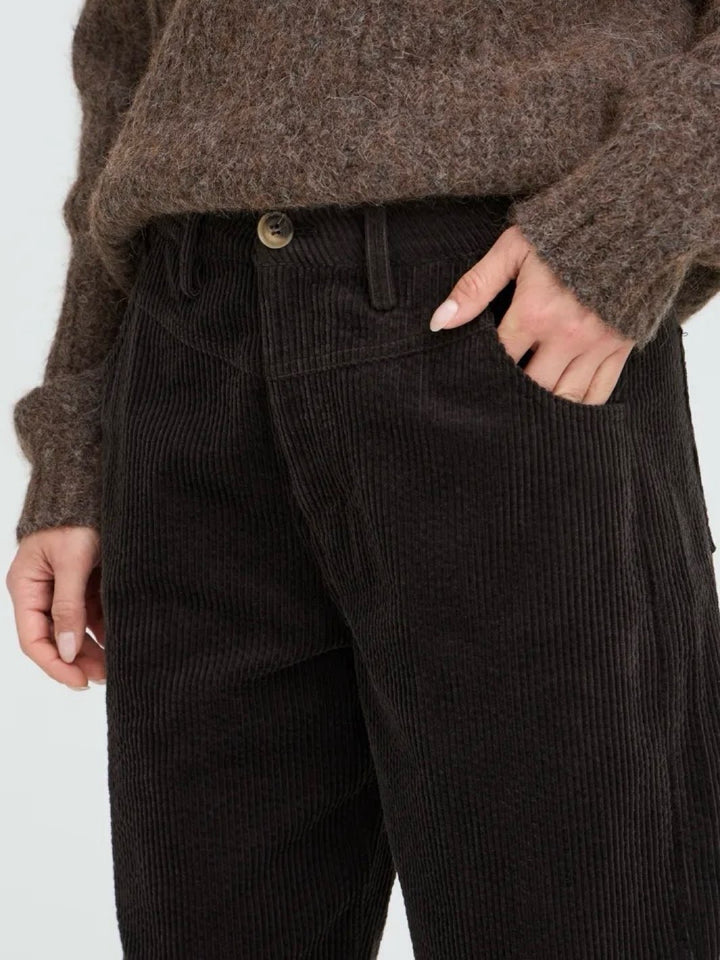 BUKSE PZESSY TAPERED ESPRESSO