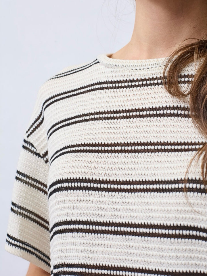 TOPP VEDA CREAM STRIPE
