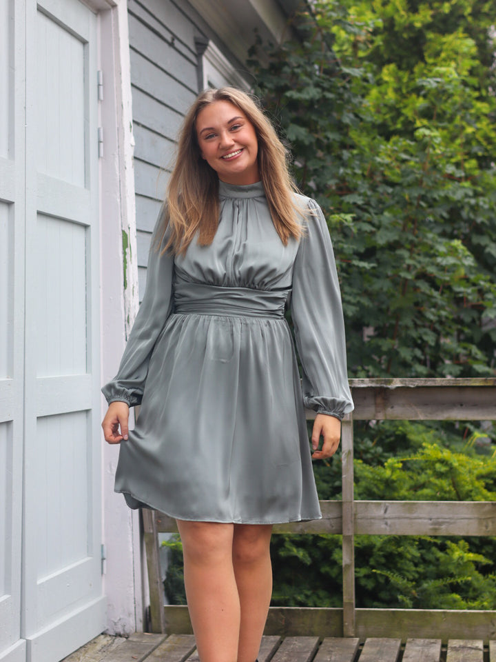 KJOLE ALIBA SATIN IVY GREEN