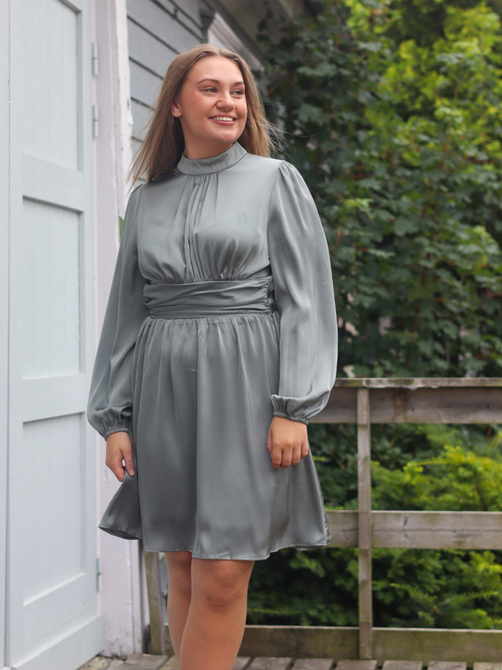 KJOLE ALIBA SATIN IVY GREEN