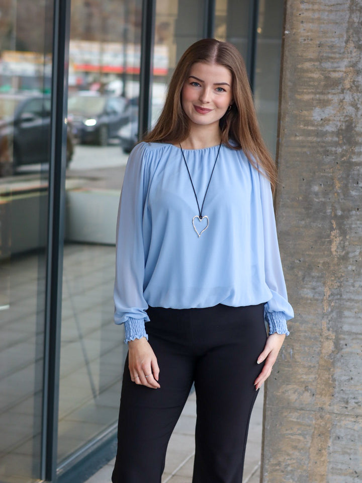 BLUSE MARITA CHIFFON LT BLUE