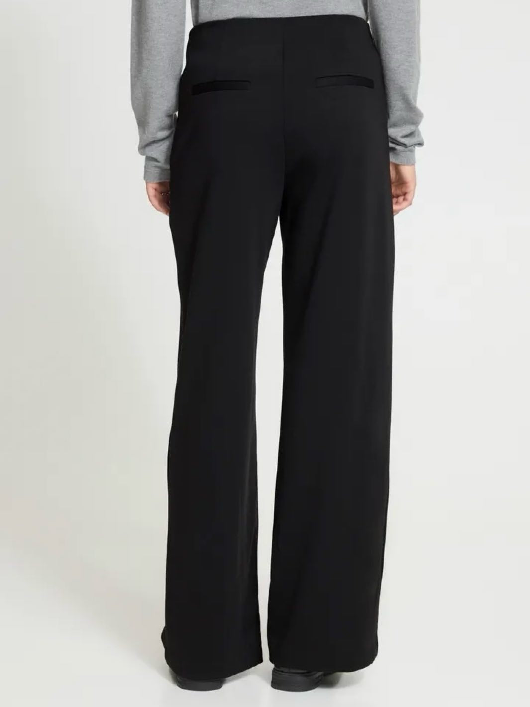 BUKSE IHKATE WIDE BLACK