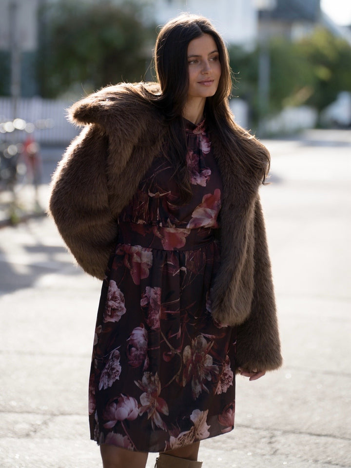 KJOLE EMMELI PANA SHORT DK BROWN