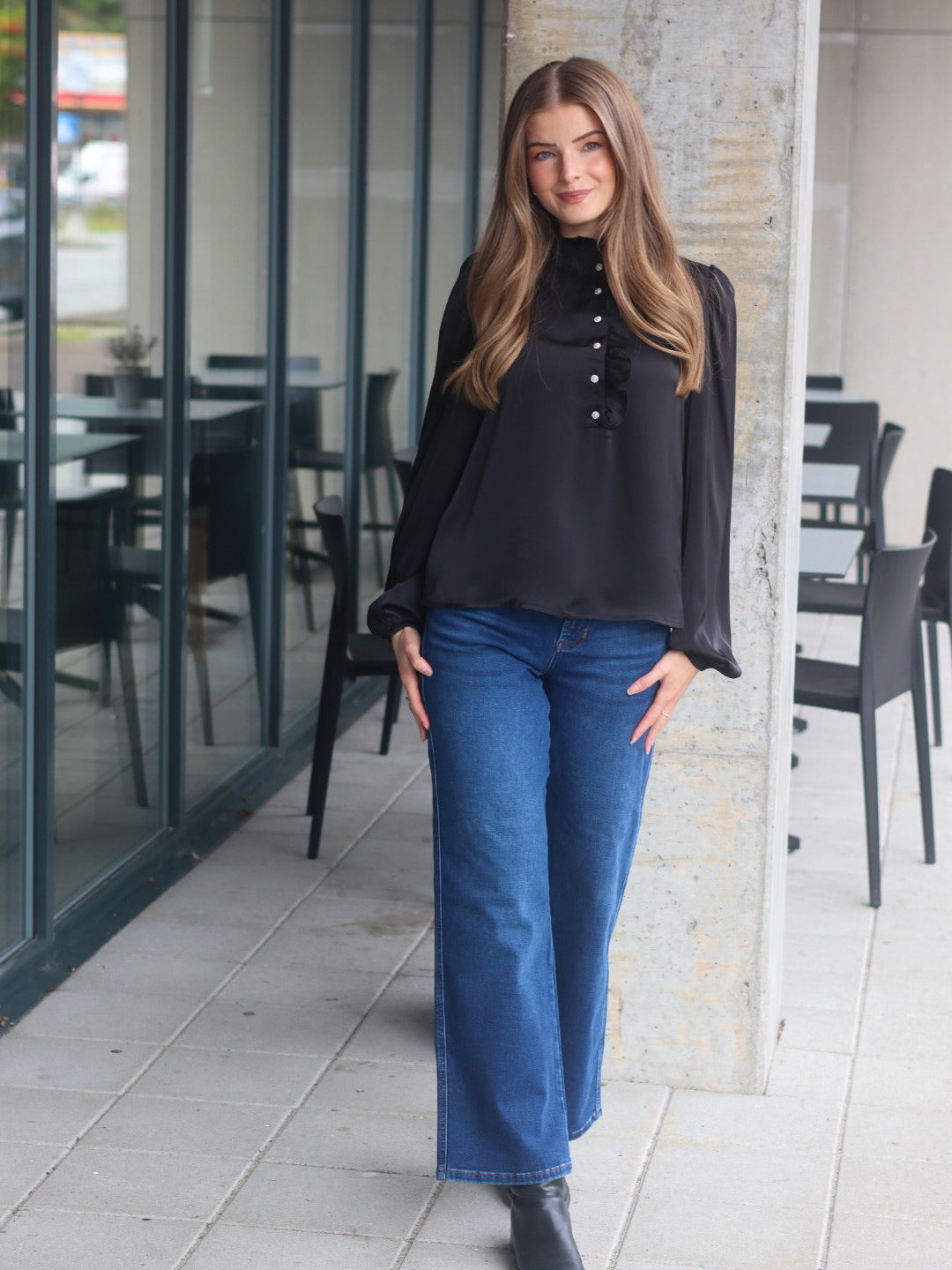 BLUSE VANDA SATIN BLACK