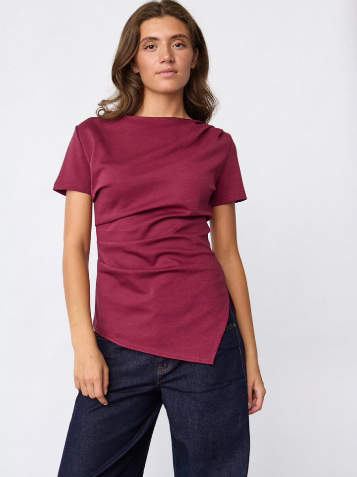 TOPP VEDA WINE
