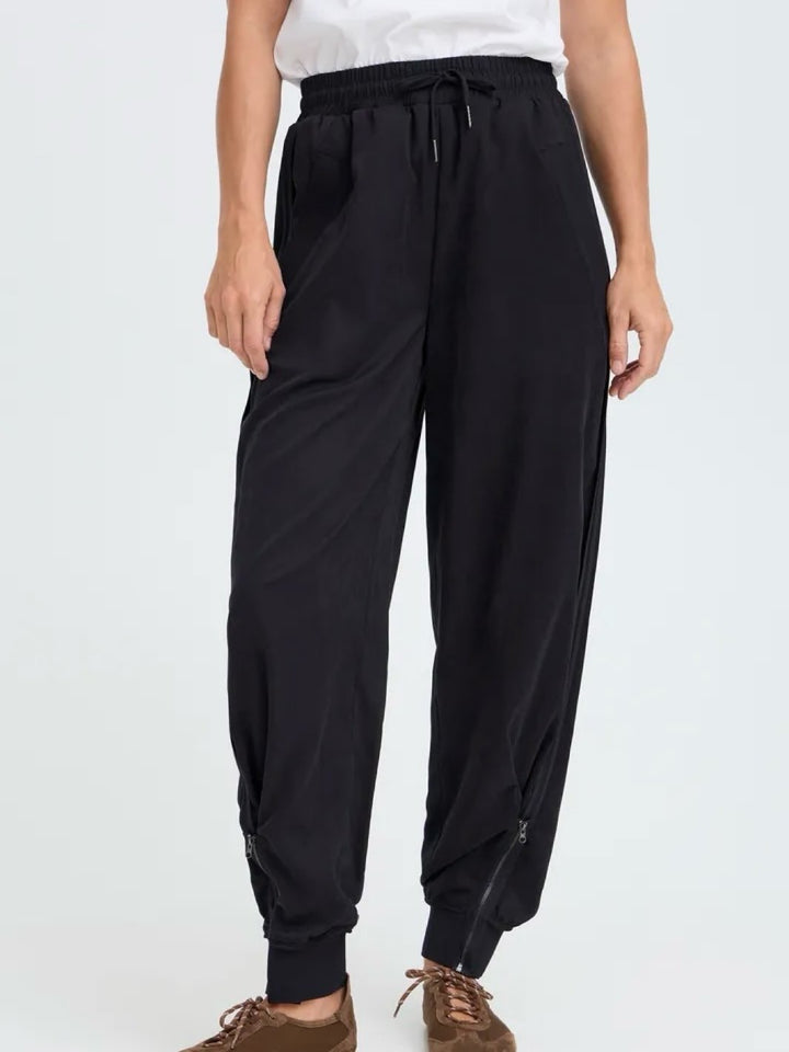 BUKSE PZFIA TAPERED BLACK