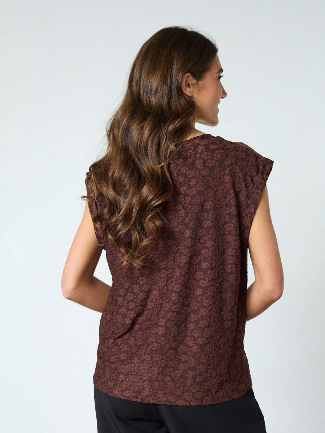 T-SKJORTE LOW 409 BORWN