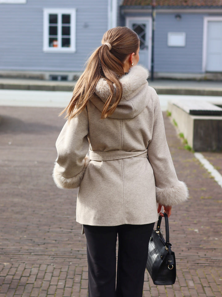 JAKKE ALBERTA BEIGE