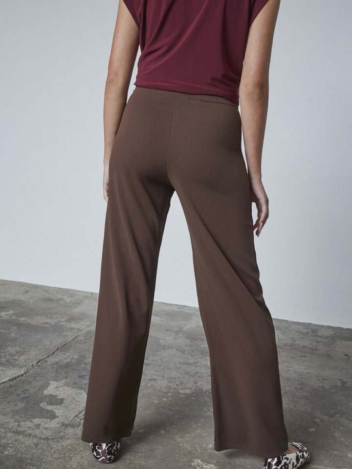 BUKSE GLUT CHOCOLATE